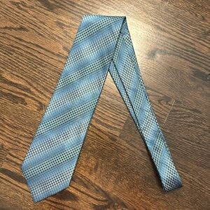 Kenneth Cole Reaction Men’s Tie